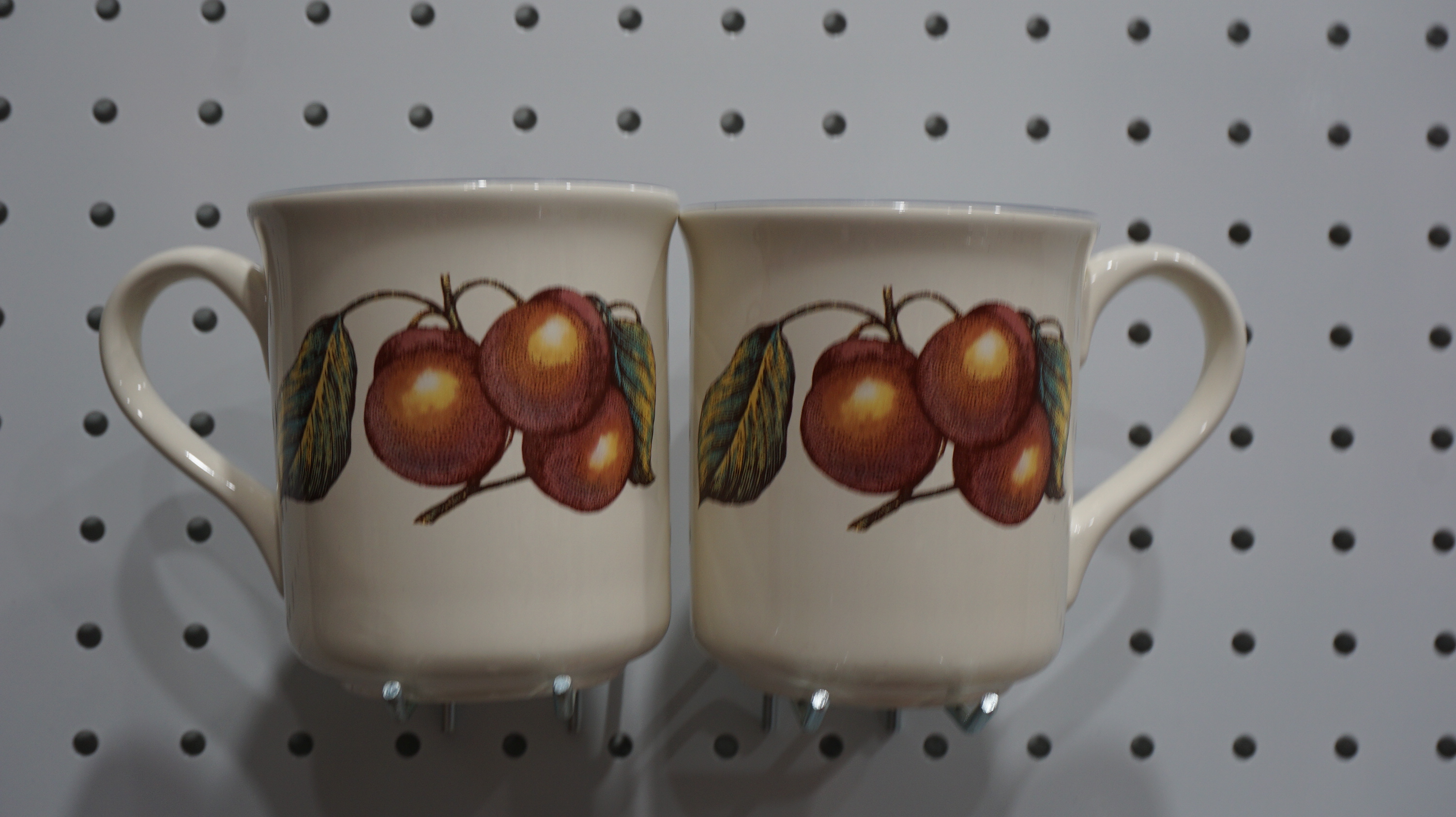 Par de tazas Vintage Pier 1 Imports Italia- Colección Macintosh